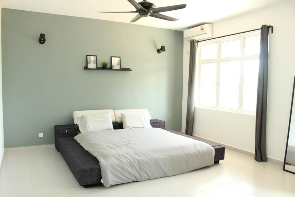 New Seaview Cozy Modern Beach House Tanjung Bungah (Penang) Exterior foto