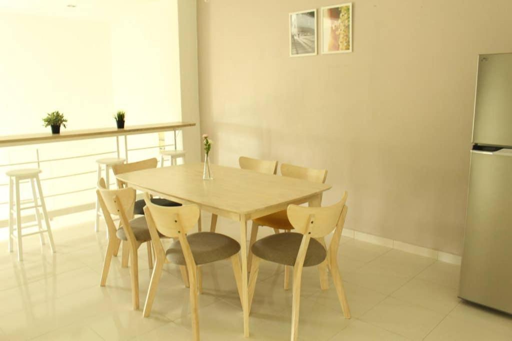 New Seaview Cozy Modern Beach House Tanjung Bungah (Penang) Exterior foto